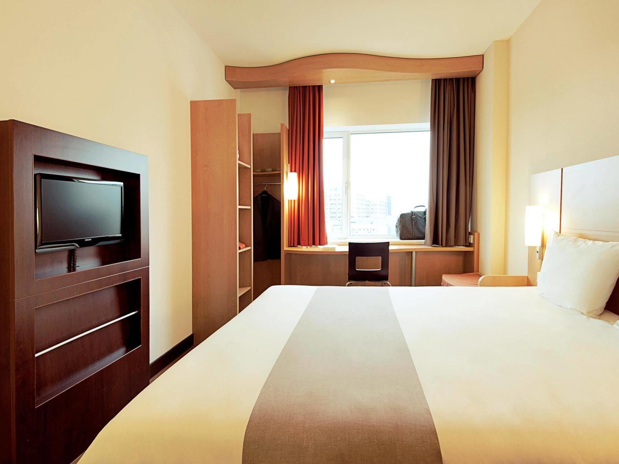 Hotel Ibis Anyang Jiefang Ave Exterior foto